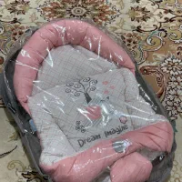 آغوشی نوزاد