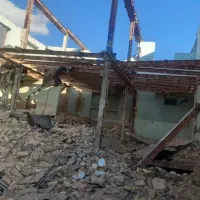 تخریب زمین های دارای شیب سنگ بتن چاه شناژ ستون