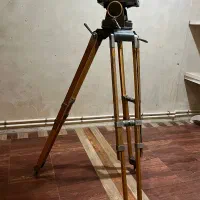 پایه دوربین نقشه برداری