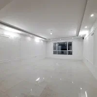 آپارتمان سند تک برگ سردونبش خیام ۳۶ کوچه ۲۰ متری