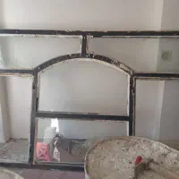 پنجره سالم وسنگین با شیشه
