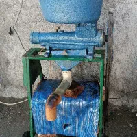 آبغوره و آب لیمو و آب گوجه گیری