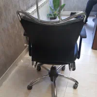 صندلی مدیریتی آرترانصندلی اداری چرخدارپایه استیل