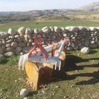 گاو آهن .تراکتور