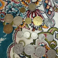 چند عدد سکه شاهی و جمهوری اسلامی