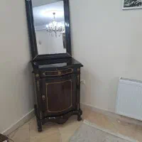 کنسول .با اینه .  وآینه طرح دار در حد نو نو