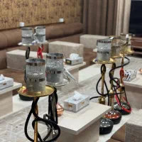 کارگر  فعال و‌مرتب برای کافه