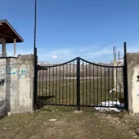 زمین چهار دیواری