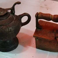 اتوذغالی و چراغ نفتی قدیمی