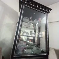 بوفه و فرش وتابلو دراور و جا کفشی و منبع اب ۱۰۰ ل|مبلمان خانگی و میز عسلی|تهران, فلسطین (میدان انقلاب)|دیوار