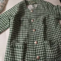 کت پشمی در حد نو بسیار شیک تن خور خوب