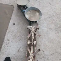 دو عدد ترازو