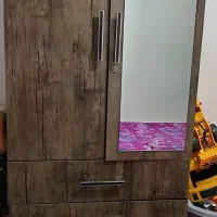 کمد چهار کشو با رخت اویز