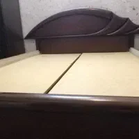 تخت دونفره چوبی