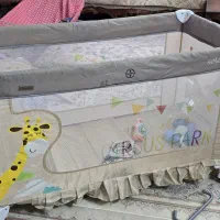 تخت پارک و تخت کنار مادر سلنا