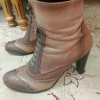 نیم بوت تمام چرم