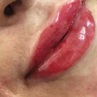 مدل شیدینگ لب با ۱۵ درصد تخفیف تا آخر این ماه|خدمات آرایشگری و زیبایی|نجف‌آباد, هفده شهریور|دیوار