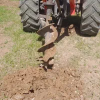 چاله کن پشت تراکتور|خدمات باغبانی و درختکاری|دهگلان, |دیوار