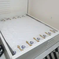 تخت به همراه تشک