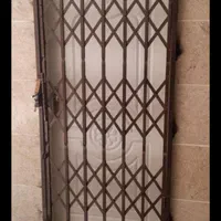 حفاظ درب آکاردئونی با قفل مخفی