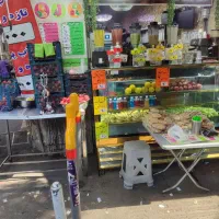 آبمیوه زن حرفه ای و کارگر ساده نیازمندیم|استخدام خدمات فروشگاه و رستوران|تهران, بازار|دیوار