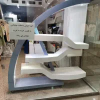 ویترین هلال همراه با روشنایی لامپ هالوژن