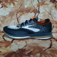 کفش بروکس اورجینال سایز ۴۴ - Brooks