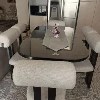 میز شش نفره در حد نو