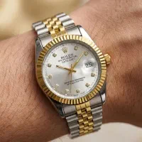 ساعت رولکس /ارسال از همدان به رشت/با جعبه