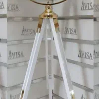 جلو مبلی  ساعت ایستاده