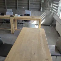 میز چوبی اداری