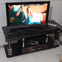 تلویزیون سونی 32 همراه دستگاه و میز تلویزیون|تلویزیون و پروژکتور|قدس, شهرقدس|دیوار