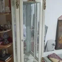 یک گنجه تقریباً سالم