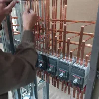 مونتاژ تابلو برق صنعتی، پمپ،درایو و سافت