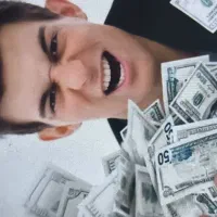 هدیه نقدی صرافی ایرانی ۳۰۰