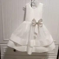 پیراهن دخترانه