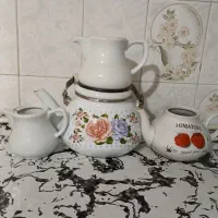 کتری وسه عدد قوری