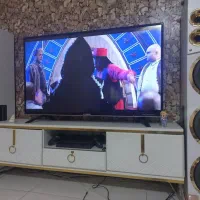 میز تلویزیون بسیار شیک وسالم جنس وکیوم