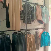 واگذاری فروشگاه لباس زنانه در نبوی منش|اجارهٔ مغازه و غرفه|خمینی‌شهر, |دیوار