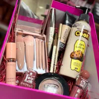 کادو و هدیه روز زن روز مادر باکس کادویی روز دختر|آرایشی، بهداشتی، درمانی|مشهد, آبکوه|دیوار