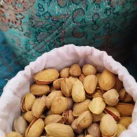 پسته احمد آقایی زعفرانی