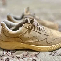 کفش اسپرت خارجی/کرم رنگ / در ح نو، نور