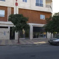 مغازه 60متر کف80متر بالکن خیابان رازی روبرو باشگاه