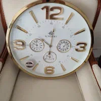 دو عدد ساعت دیواری نو نو