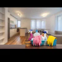 خدمتکار نظافت