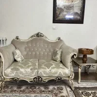 مبل ۹ نفره همراه با کاور پلاستیکی و میز وسط|مبلمان خانگی و میز عسلی|فریدونکنار, |دیوار