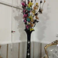 گل وگلدان