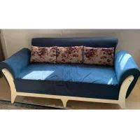 مبل و میز و فرش