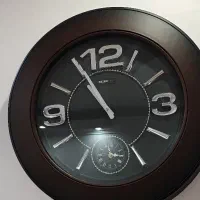 ساعت دیواری