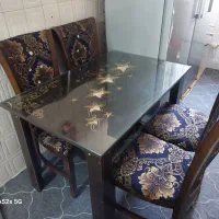 میزه ناهار خوری در حد نو.